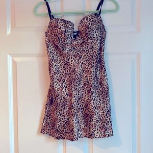 Victoria’s Secret leopard camisole lingerie 34c never worn